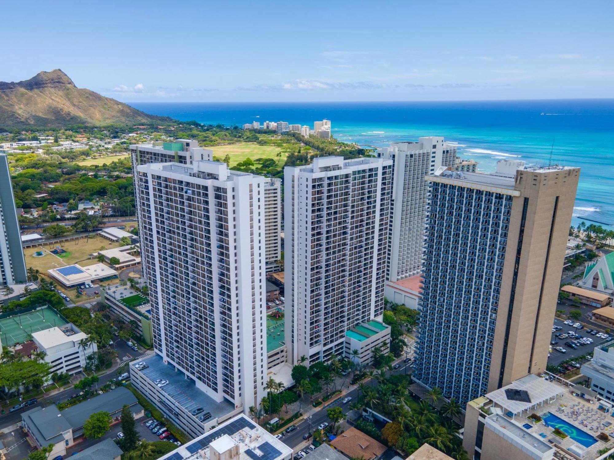 Ocean & Diamond Head Views - Near Beach - Parking! Honolulu Exterior photo