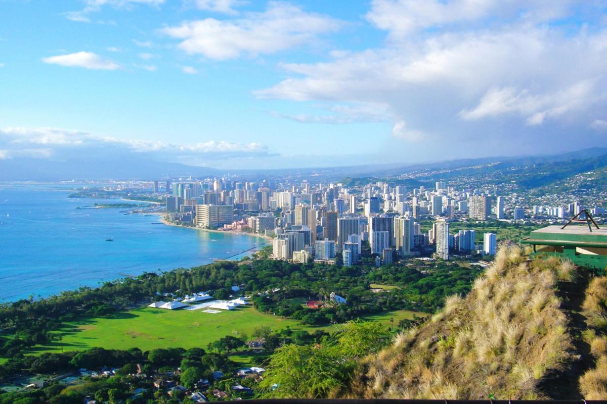 Ocean & Diamond Head Views - Near Beach - Parking! Honolulu Exterior photo